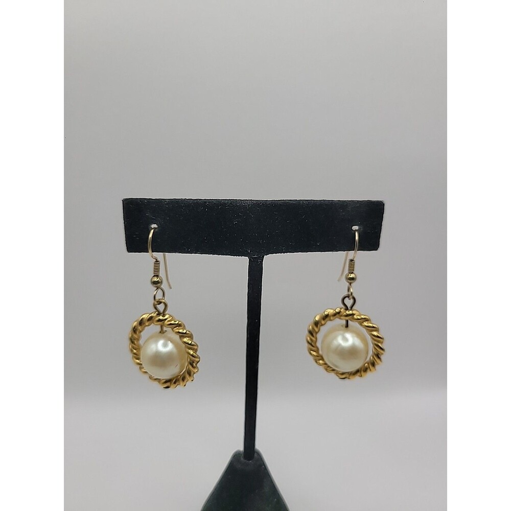 Vintage Earrings Pierced Drop Dangle Gold Tone White Bead Jewelry Costume‎